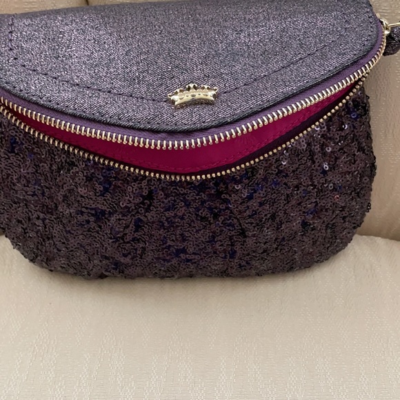 Juicy Couture clutch/wristlet bag. - Picture 6 of 10